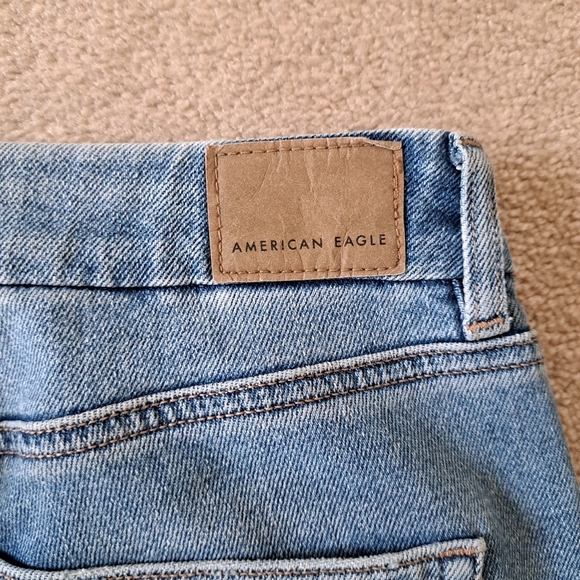 American Eagle Jeans Curvy Mom Jeans Size 4 Short Blue Denim Stretch Casual - Picture 13 of 14